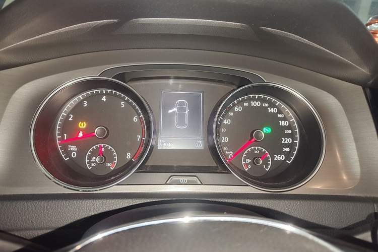Used Volkswagen Golf 2014 1.4TSI Automatic Comfort Model Instrument Cluster