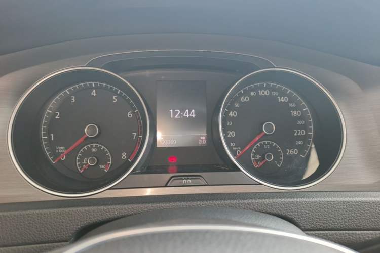 Used Volkswagen Golf 2014 1.4TSI Automatic Comfort Model Instrument Cluster