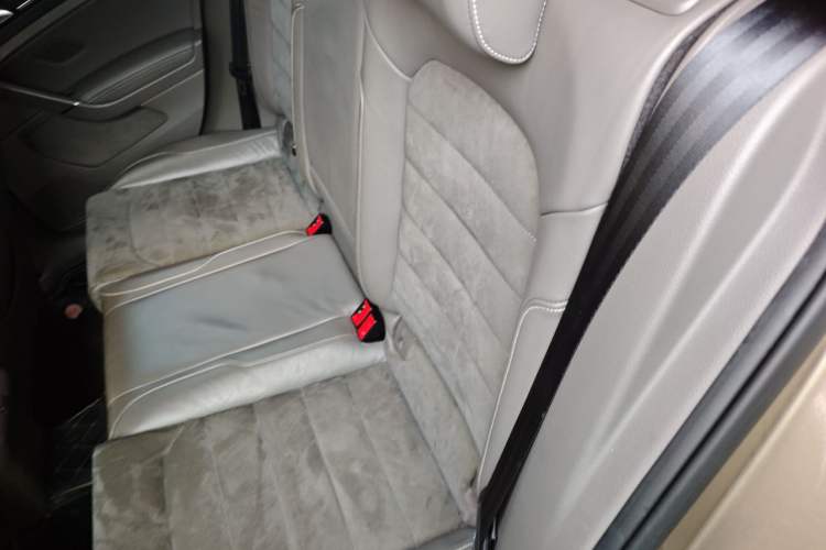 Used Volkswagen Golf 2014 1.4TSI Automatic Flagship Model Interior 4