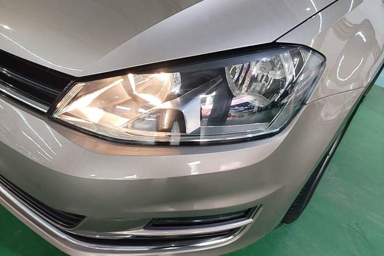 Used Volkswagen Golf 2014 1.4TSI Automatic Comfort Model Left Front Headlight