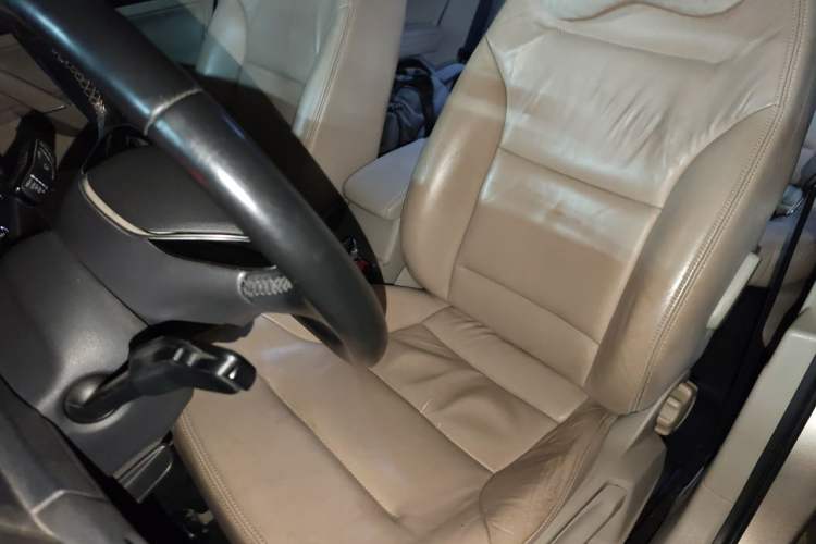 Used Volkswagen Golf 2014 1.4TSI Automatic Comfort Model Left Front Seat