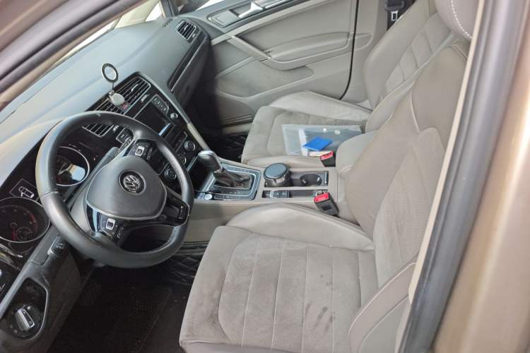 Used Volkswagen Golf 2014 1.4TSI Automatic Flagship Model Left Front Seat
