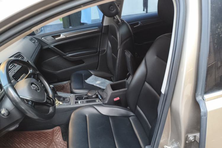 Used Volkswagen Golf 2014 1.6L Automatic Comfort Model Left Front Seat