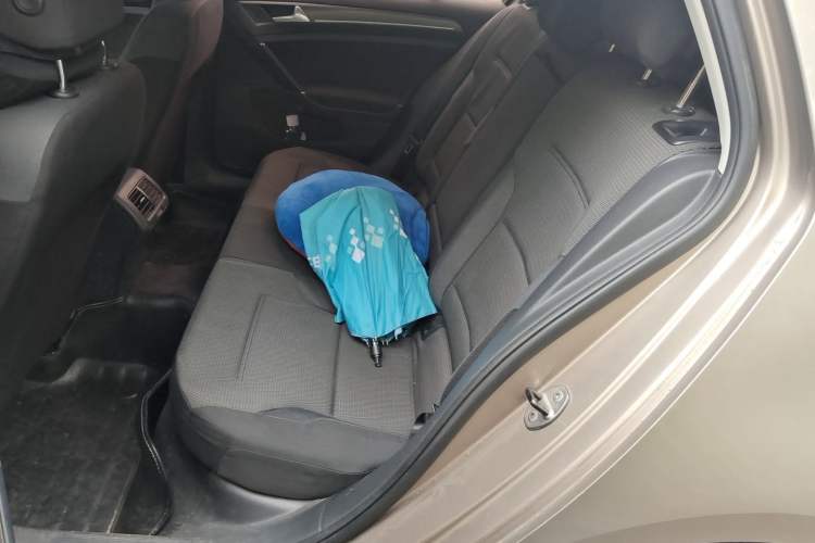 Used Volkswagen Golf 2014 1.6L Automatic Comfort Model Left Rear Seat
