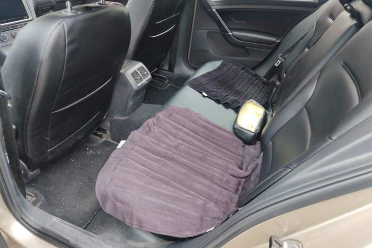 Used Volkswagen Golf 2014 1.4TSI Automatic Comfort Model Left Rear Seat