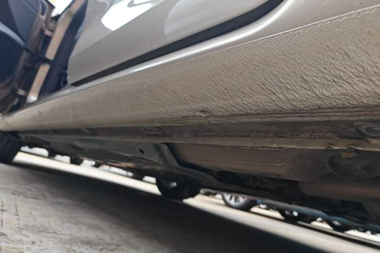 Used Volkswagen Golf 2014 1.4TSI Automatic Comfort Model Left Side Sill