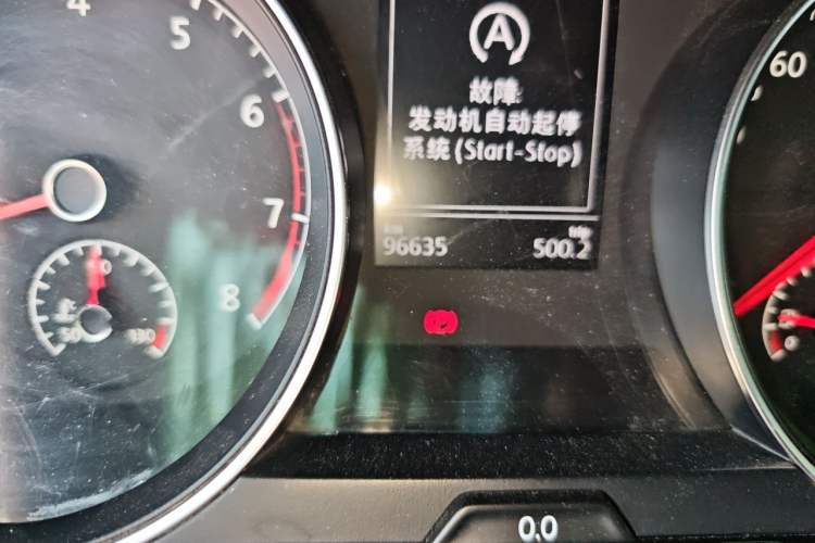 Used Volkswagen Golf 2014 1.4TSI Automatic Flagship Model Odometer Close Up