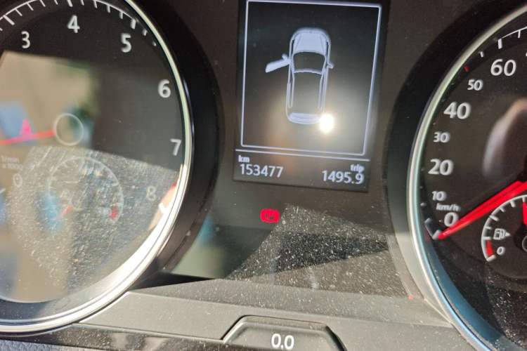 Used Volkswagen Golf 2014 1.4TSI Automatic Flagship Model Odometer Close Up