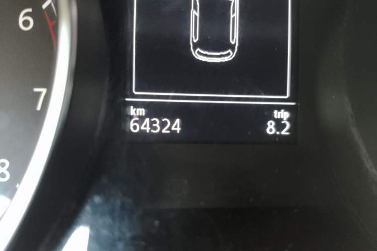 Used Volkswagen Golf 2014 1.6L Automatic Comfort Model Odometer Close Up