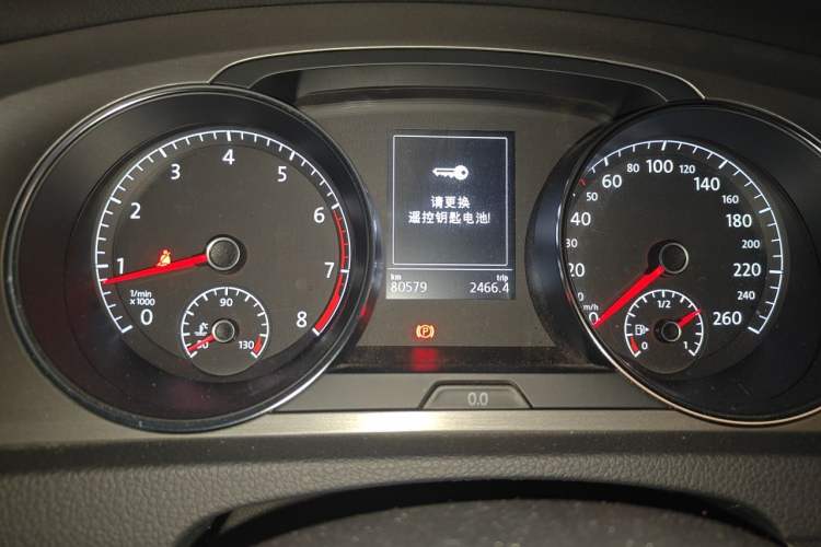 Used Volkswagen Golf 2014 1.6L Automatic Comfort Model Odometer Close Up