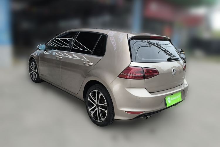 Used Volkswagen Golf 2014 1.4TSI Automatic Luxury Model Rear Left 45 Deg
