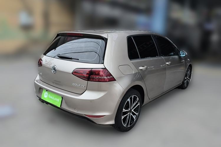 Used Volkswagen Golf 2014 1.4TSI Automatic Luxury Model Rear Right 45 Deg
