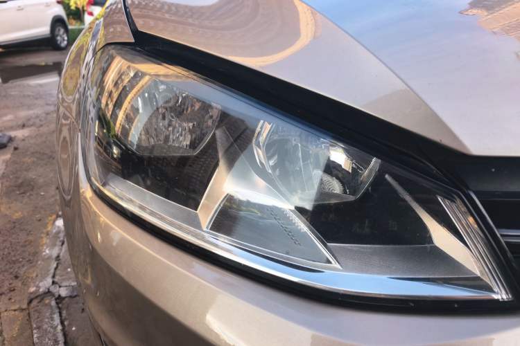 Used Volkswagen Golf 2014 1.4TSI Automatic Comfort Model Right Front Headlight