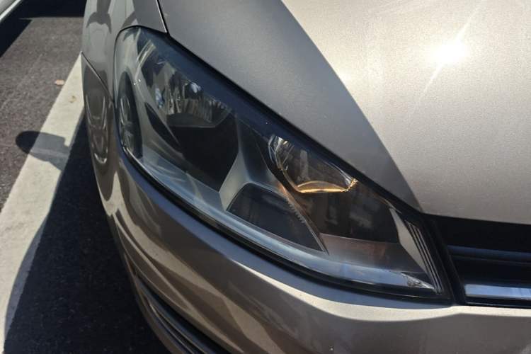 Used Volkswagen Golf 2014 1.4TSI Automatic Luxury Model Right Front Headlight
