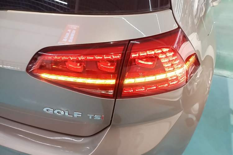 Used Volkswagen Golf 2014 1.4TSI Automatic Comfort Model Right Rear Taillight
