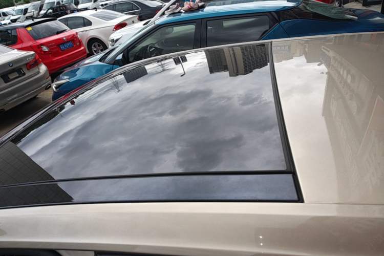 Used Volkswagen Golf 2014 1.4TSI Automatic Comfort Model Roof