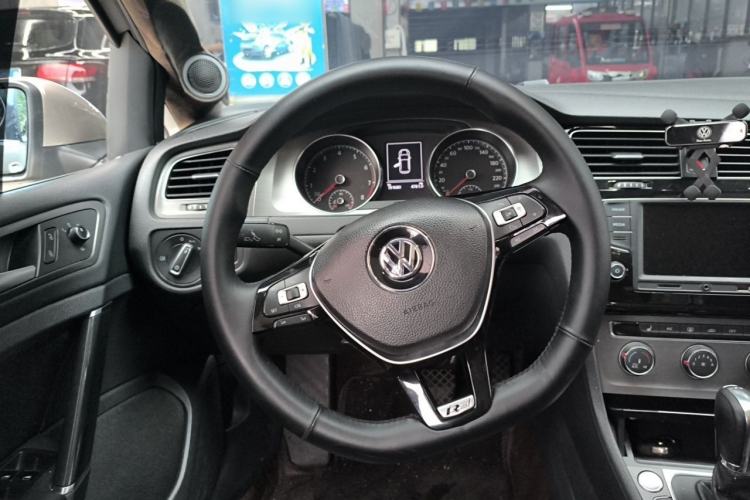 Used Volkswagen Golf 2014 1.4TSI Automatic Luxury Model Steering Wheel