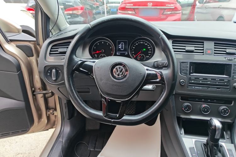 Used Volkswagen Golf 2014 1.4TSI Automatic Comfort Model Steering Wheel