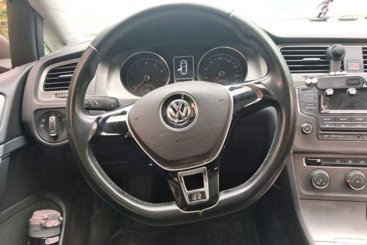 Used Volkswagen Golf 2014 1.6L Automatic Comfort Model Steering Wheel