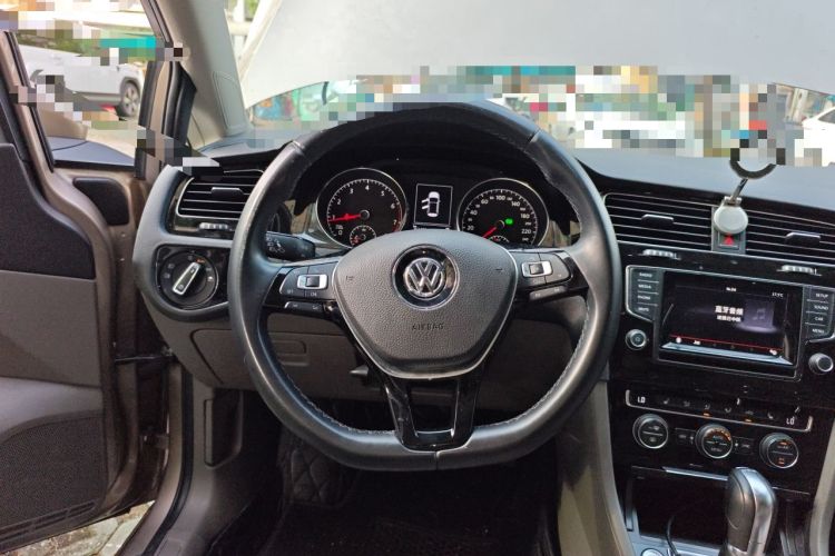 Used Volkswagen Golf 2014 1.4TSI Automatic Flagship Model Steering Wheel