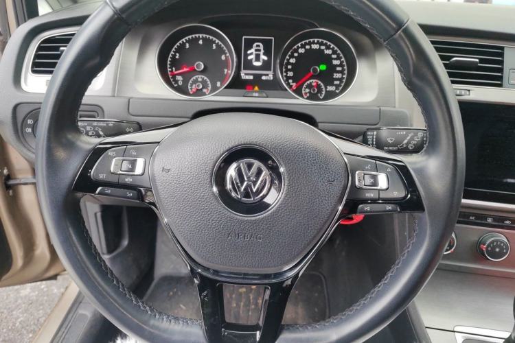 Used Volkswagen Golf 2014 1.4TSI Automatic Comfort Model Steering Wheel