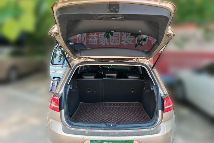 Used Volkswagen Golf 2014 1.4TSI Automatic Flagship Model Trunk