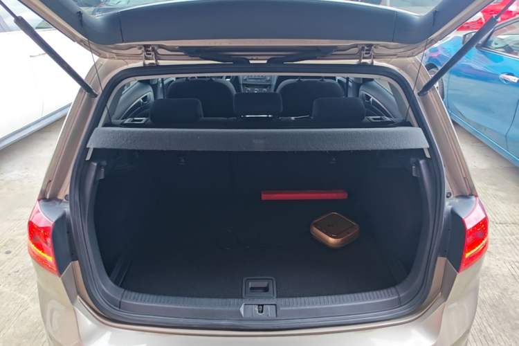 Used Volkswagen Golf 2014 1.4TSI Automatic Comfort Model Trunk