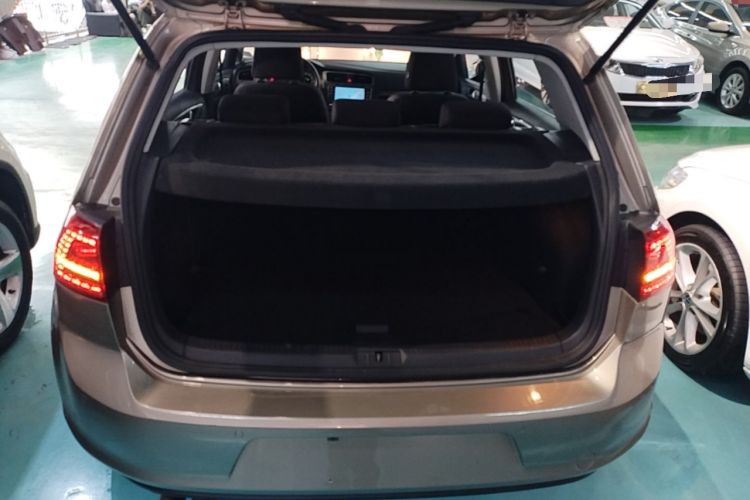 Used Volkswagen Golf 2014 1.4TSI Automatic Comfort Model Trunk