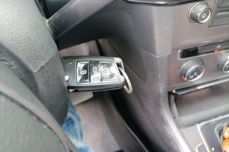 Used Volkswagen Golf 2014 1.4TSI Automatic Comfort Model Vehicle Key