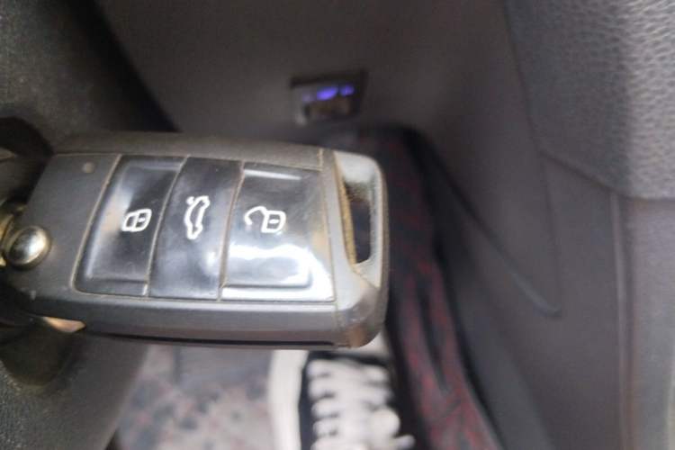 Used Volkswagen Golf 2014 1.6L Manual Fashion Edition Vehicle Key