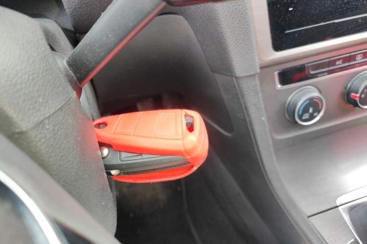 Used Volkswagen Golf 2014 1.4TSI Automatic Comfort Model Vehicle Key