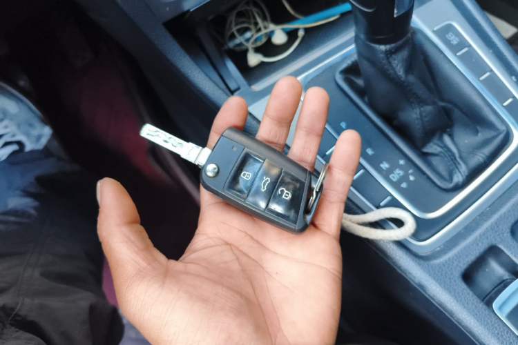 Used Volkswagen Golf 2014 1.6L Automatic Comfort Model Vehicle Key
