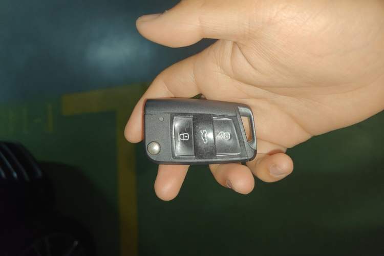 Used Volkswagen Golf 2014 1.6L Automatic Comfort Model Vehicle Key