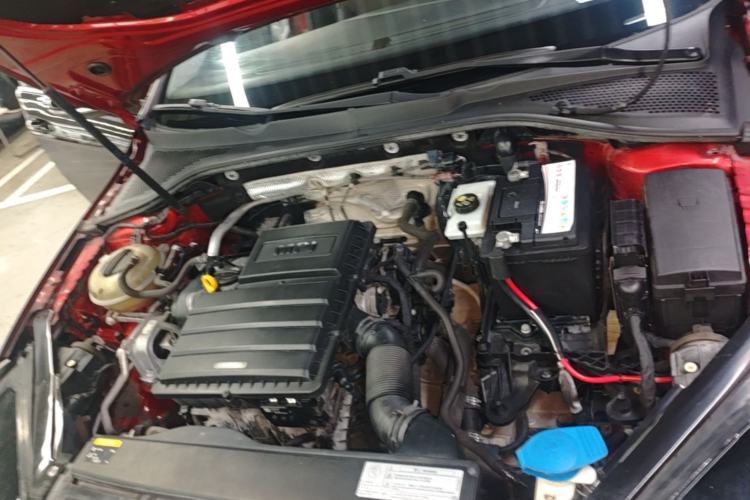 Used Volkswagen Golf 2015 1.6L Automatic Comfort Model Engine Bay