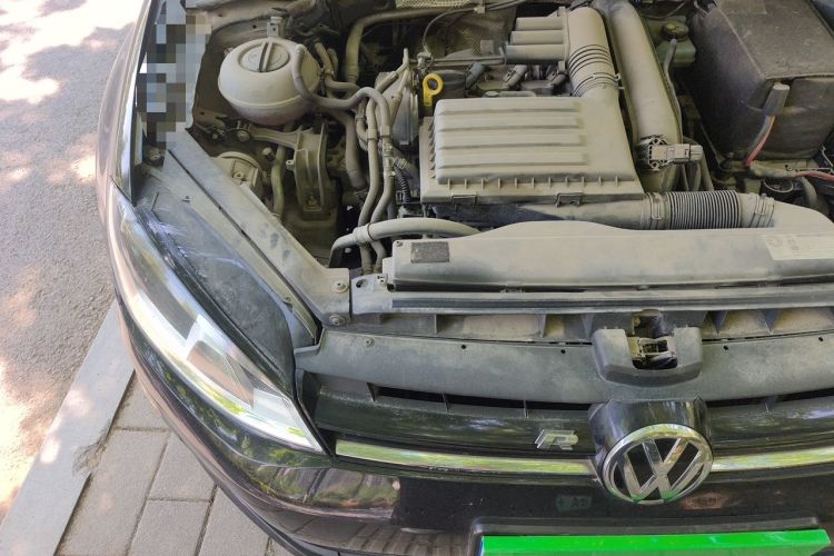 Used Volkswagen Golf 2015 1.4TSI Comfort Travel Edition Engine Bay Right