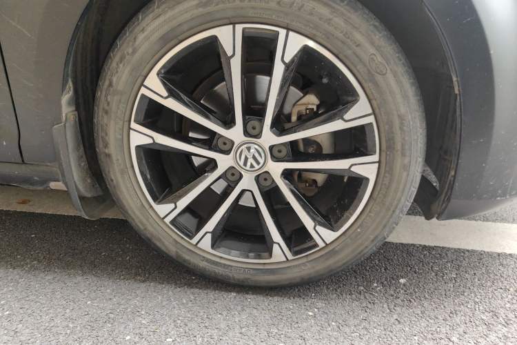 Used Volkswagen Golf 2015 1.4TSI Automatic Comfort Model Exterior 7