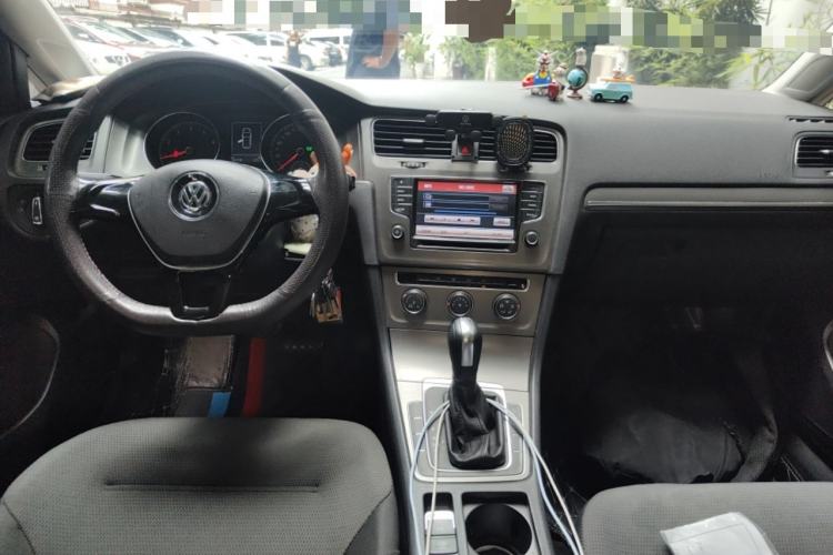 Used Volkswagen Golf 2015 1.4TSI Automatic Comfort Model Interior 2
