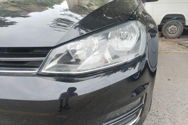 Used Volkswagen Golf 2015 1.6L Automatic Comfort Model Left Front Headlight
