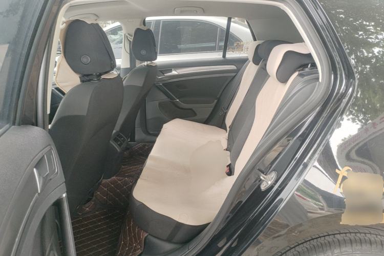 Used Volkswagen Golf 2015 1.6L Automatic Comfort Model Left Rear Seat