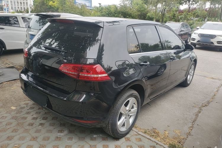 Used Volkswagen Golf 2015 1.6L Automatic Comfort Model Rear Right 45 Deg