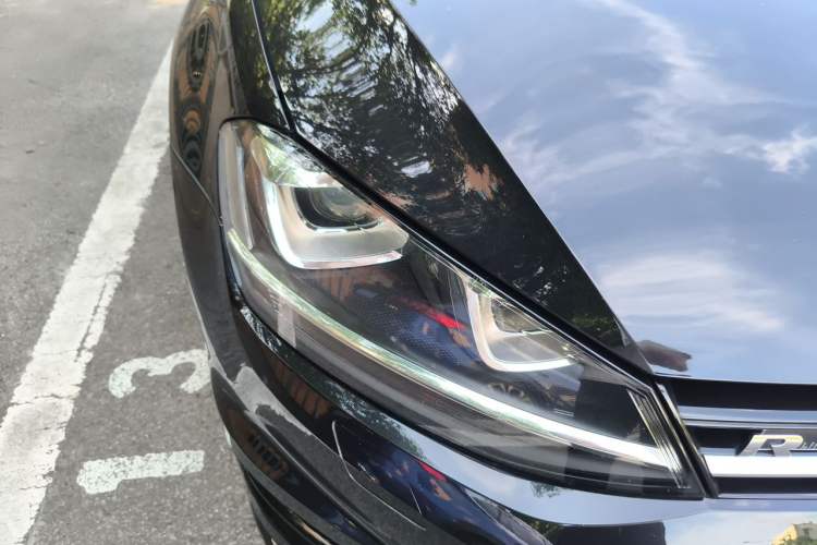 Used Volkswagen Golf 2015 1.4TSI Automatic R-Line Right Front Headlight