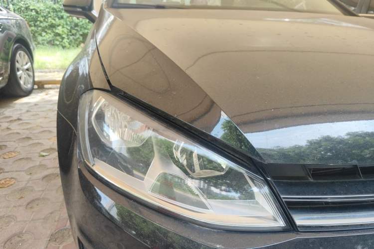 Used Volkswagen Golf 2015 1.4TSI Comfort Travel Edition Right Front Headlight