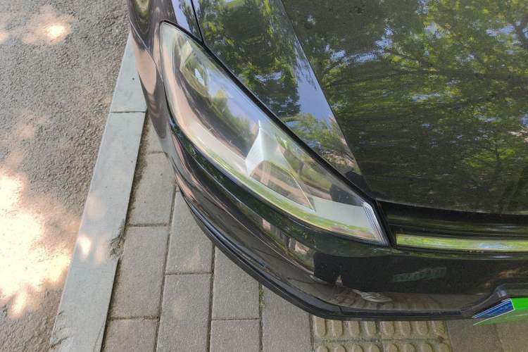 Used Volkswagen Golf 2015 1.4TSI Comfort Travel Edition Right Front Headlight