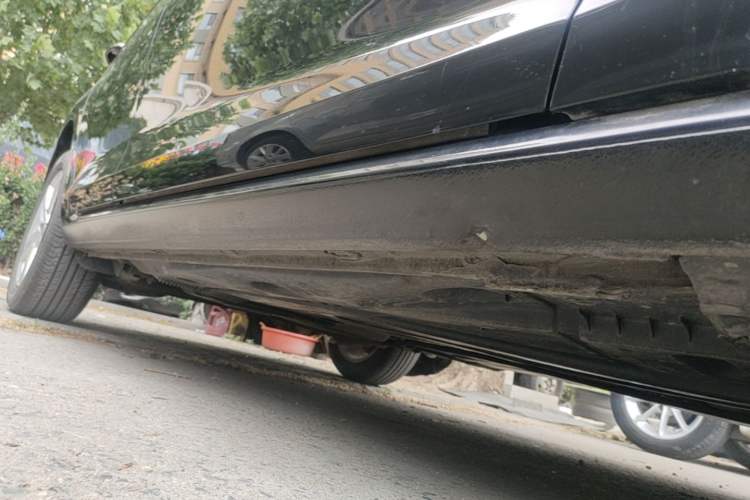 Used Volkswagen Golf 2015 1.6L Automatic Comfort Model Right Side Sill