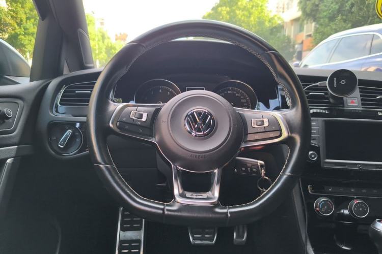 Used Volkswagen Golf 2015 1.4TSI Automatic R-Line Steering Wheel