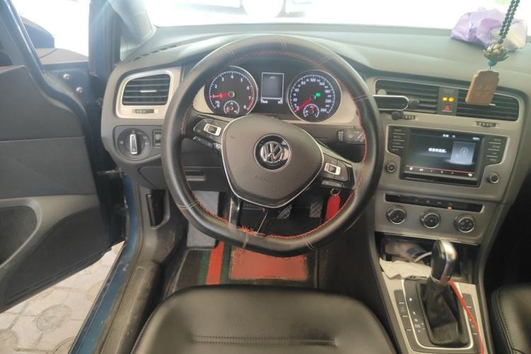 Used Volkswagen Golf 2015 1.4TSI Comfort Travel Edition Steering Wheel