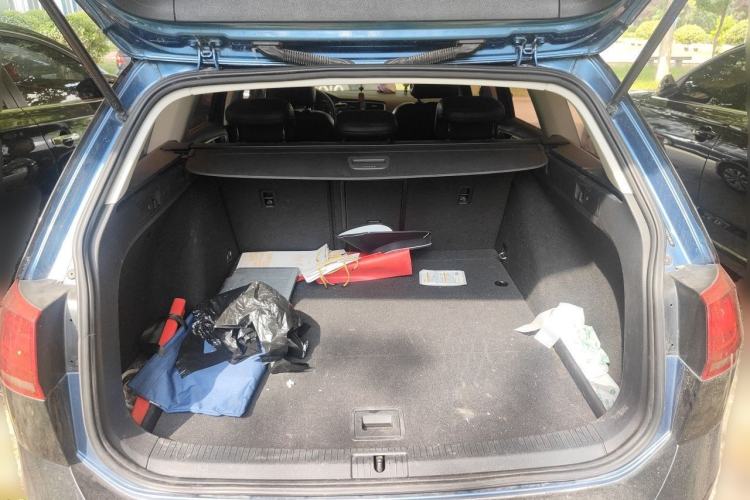 Used Volkswagen Golf 2015 1.4TSI Comfort Travel Edition Trunk