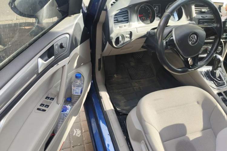 Used Volkswagen Golf 2015 1.6L Automatic Comfort Model Driver Seat