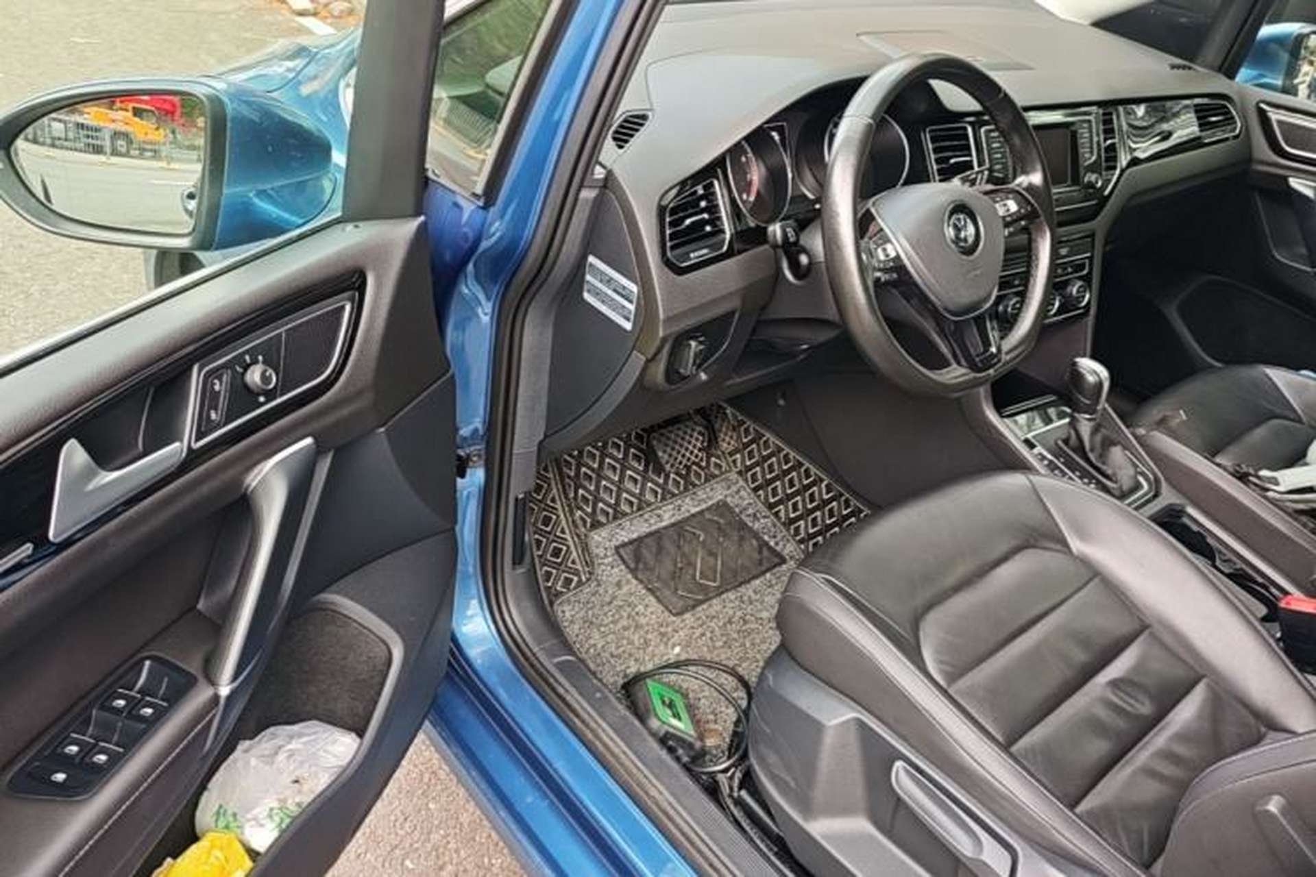 Used Volkswagen Golf 2015 1.4TSI Sportsvan Driver Seat