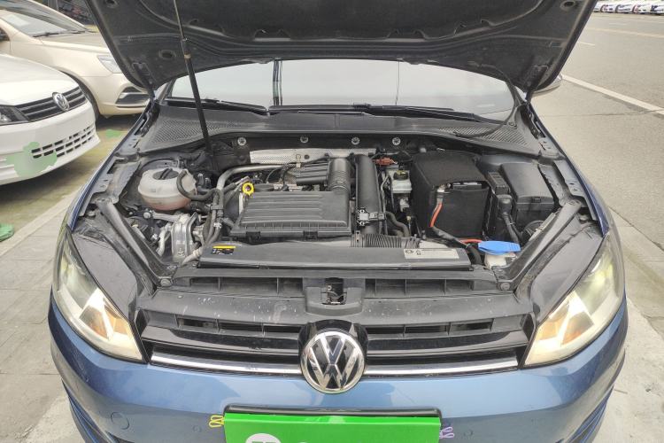 Used Volkswagen Golf 2015 1.4TSI Comfort Travel Edition Engine Bay